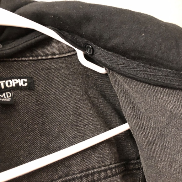 Hot Topic Black denim hoodie jean jacket size Medium - Picture 3 of 4